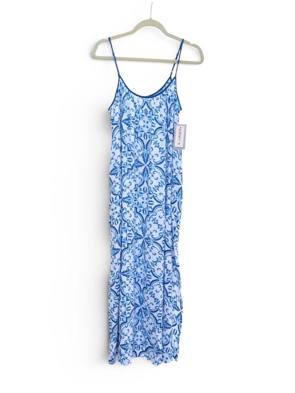 NWT Joyspun Blue and White Tile Print Spaghetti Strap Maxi Nightgown